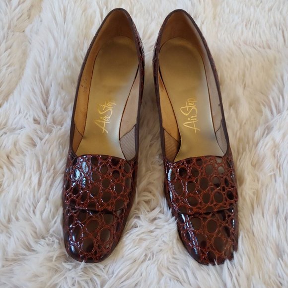 Airstep Shoes - ♥️SOLD♥️Vintage Airstep 1950s 1960s Crocodile Pumps